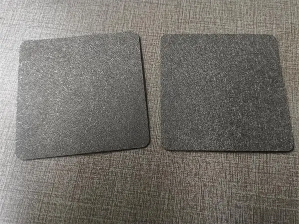 2 pieces of nickel fiber felts stacked in sequence